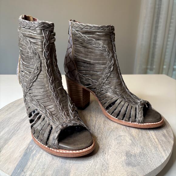 Freebird by Steven Bela Boots Gray Leather Snakeskin Peep Toe Ankle Booties Sz 9 - Picture 1 of 10